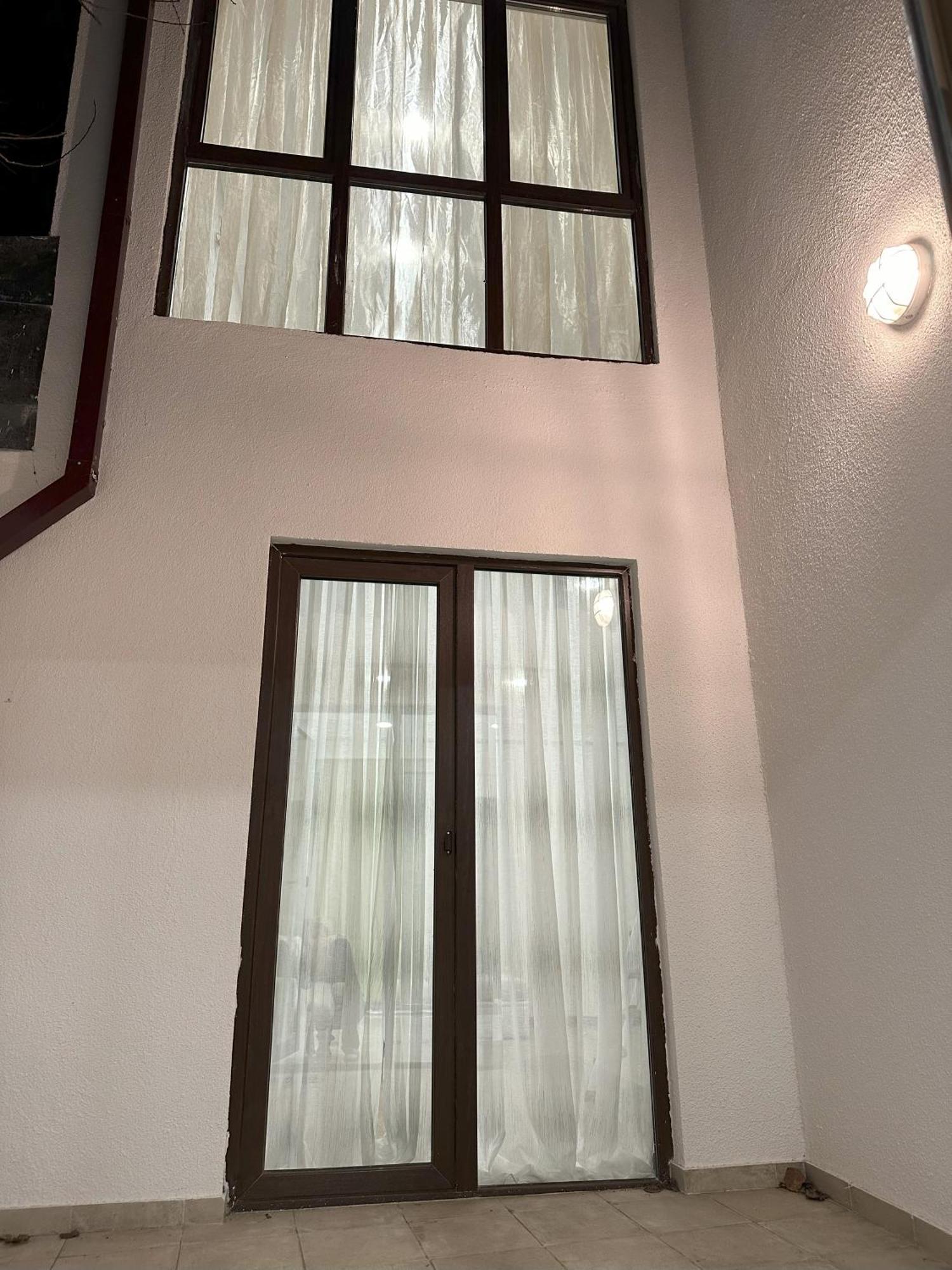 Three Palms Guest House Tbilisi Ngoại thất bức ảnh