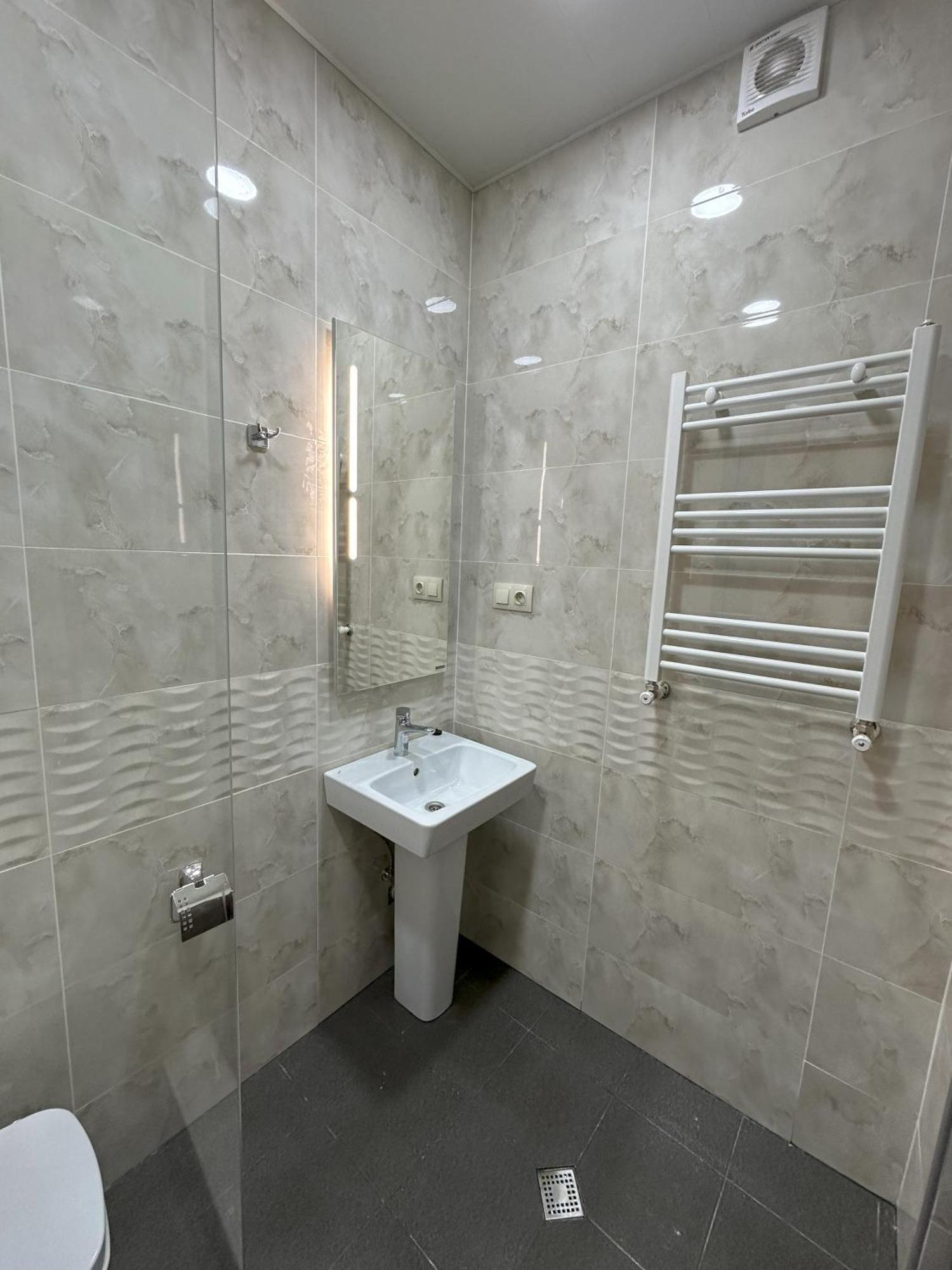 Three Palms Guest House Tbilisi Ngoại thất bức ảnh