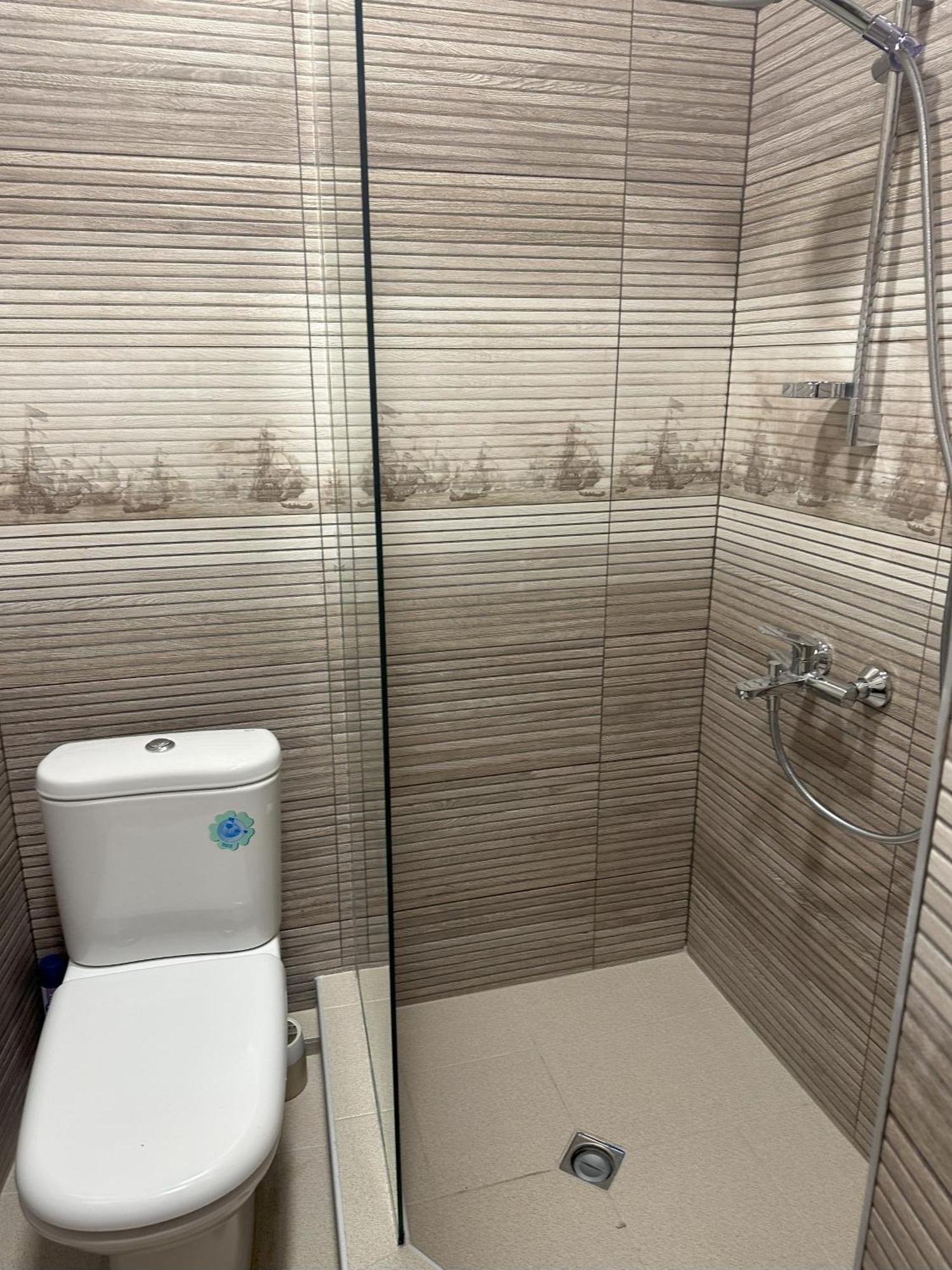 Three Palms Guest House Tbilisi Ngoại thất bức ảnh